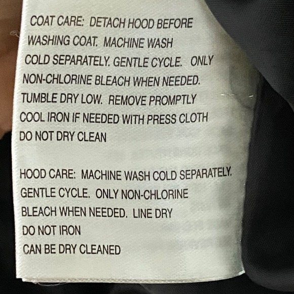 Michael Kors Women's Black Chevron Quilted Puffer Jacket Gold Hardware Small - Picture 5 of 10